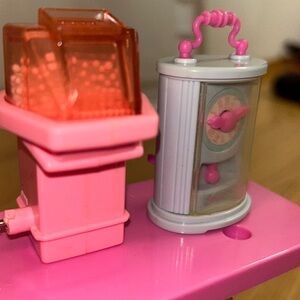 Mattel Vintage 1988 Popcorn popper and clock